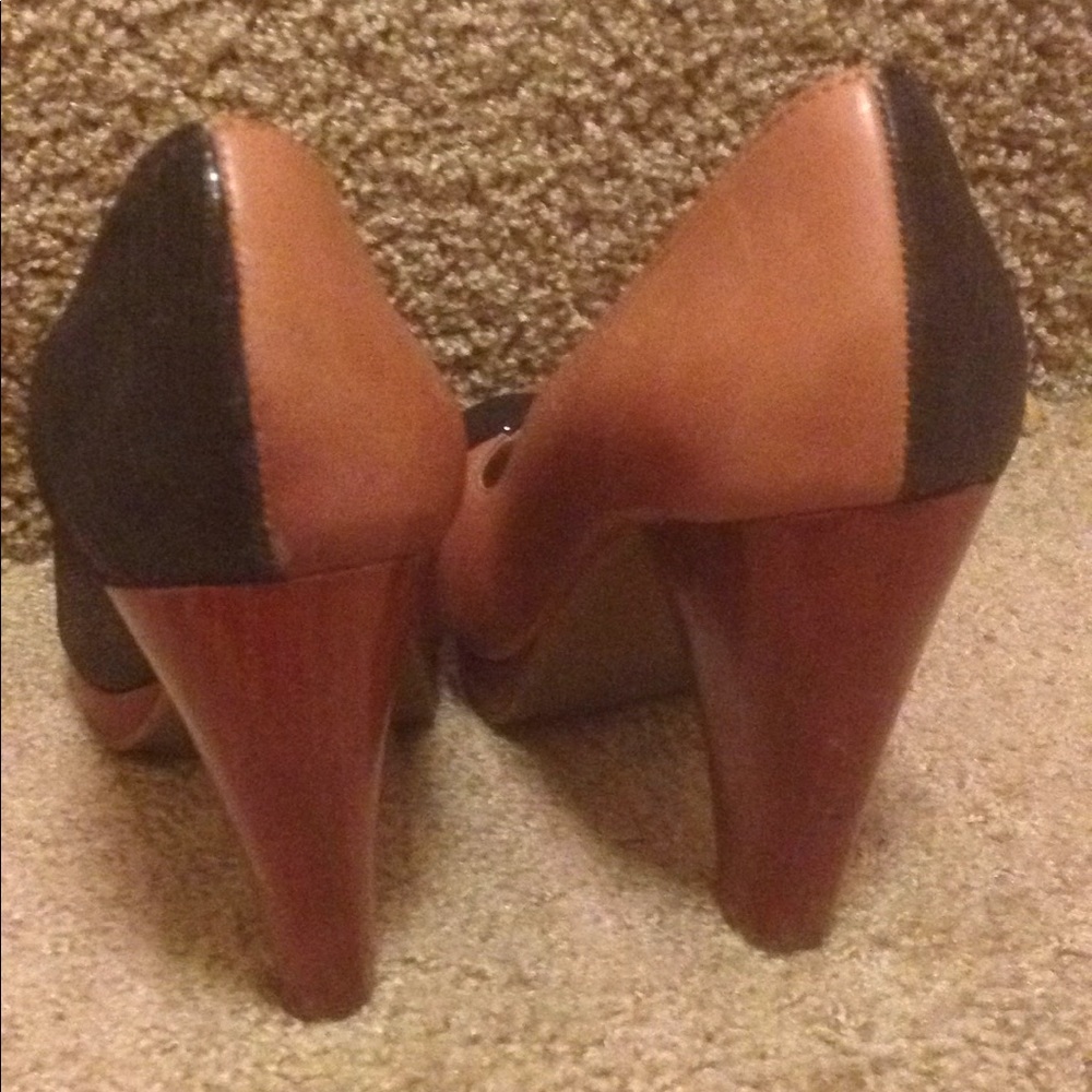 Kenneth Cole Reaction 🤔Leather - Picture 3 of 8